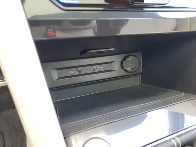 Certified 2024 Volkswagen Tiguan SE R-Line FWD image 29
