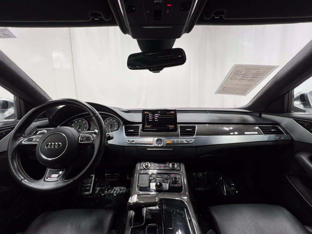 Used 2015 Audi S8 AWD/4WD image 21