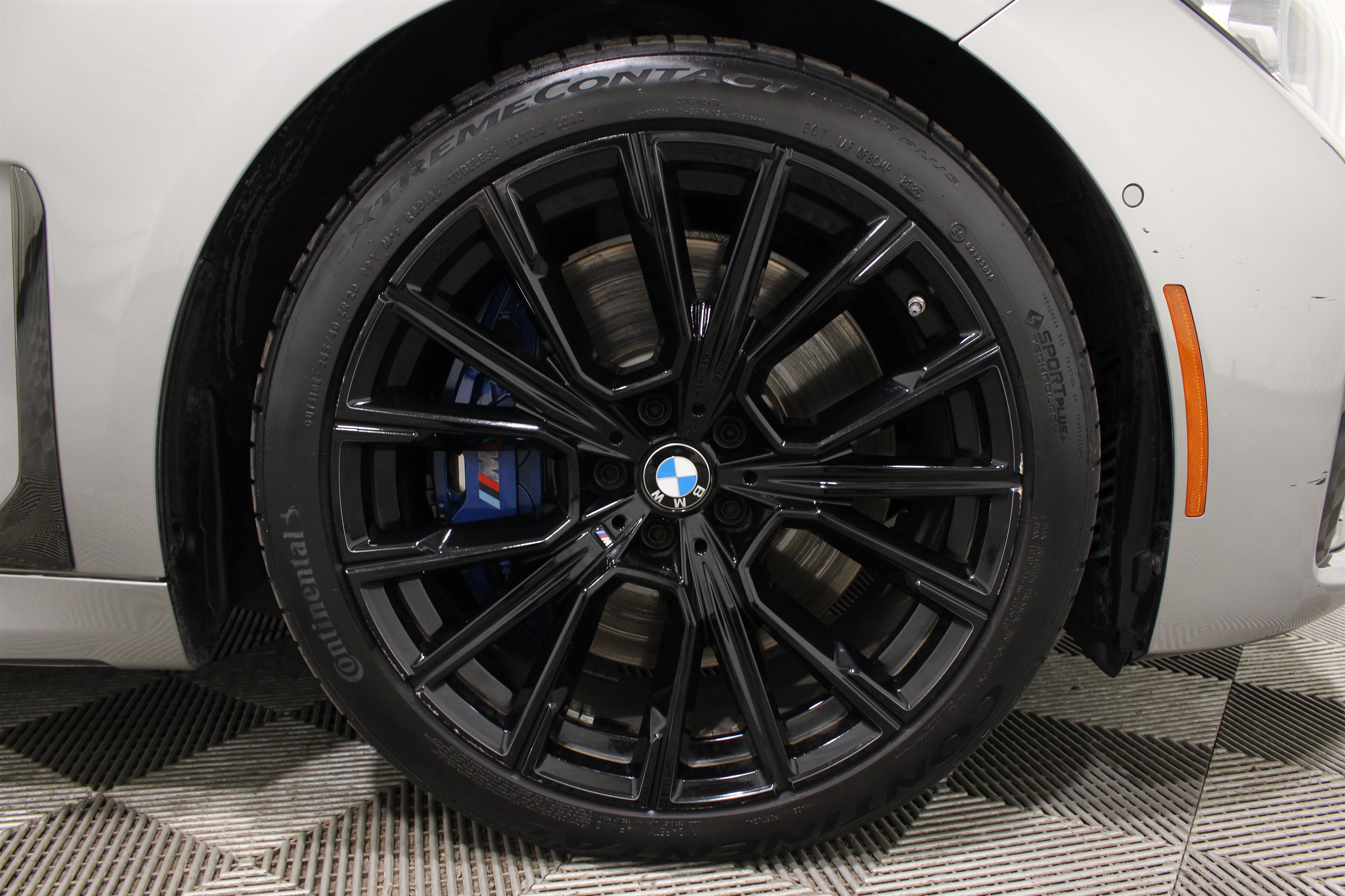 Used 2020 BMW 750i xDrive w/ Executive Package AWD/4WD image 41