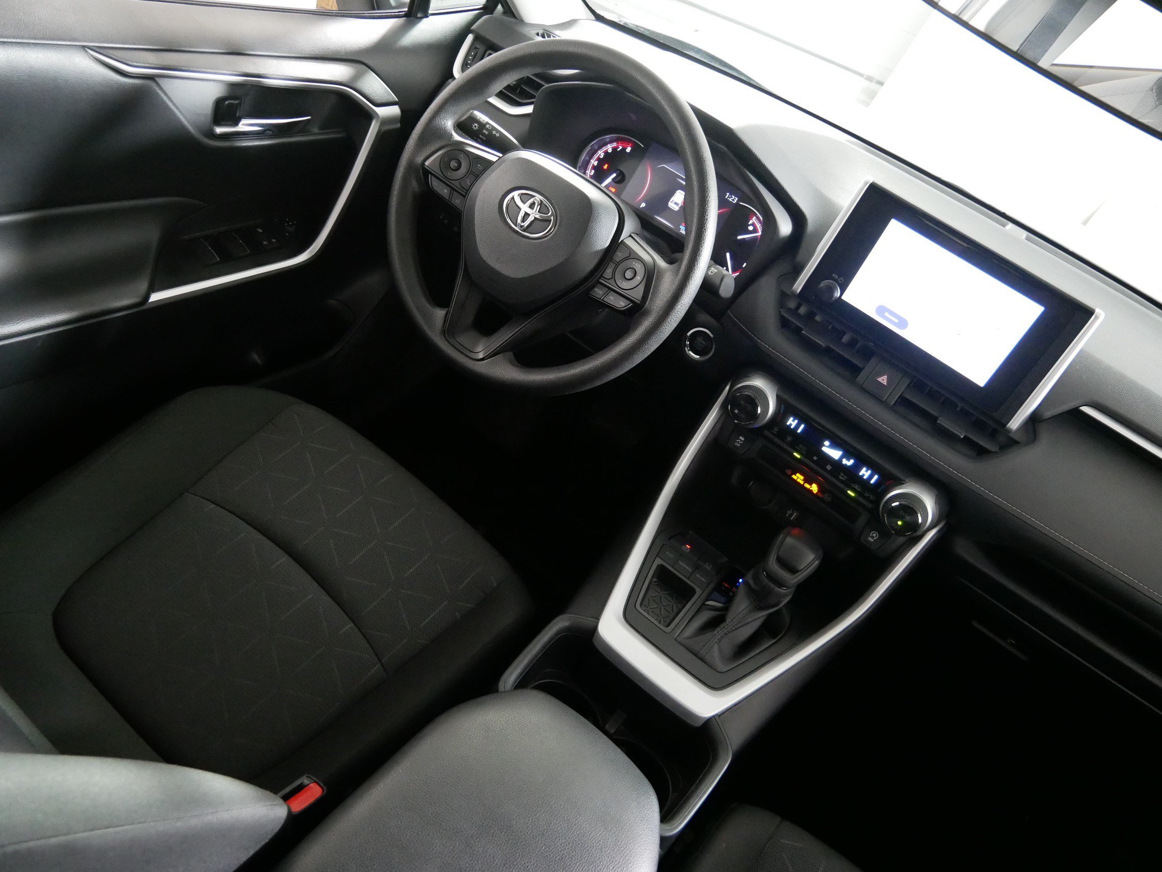 Certified 2024 Toyota RAV4 XLE FWD image 9
