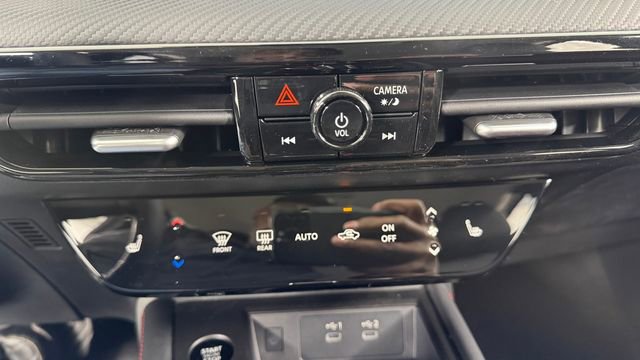 New 2026 Nissan Kicks SR w/ Cold Weather Package AWD/4WD image 26