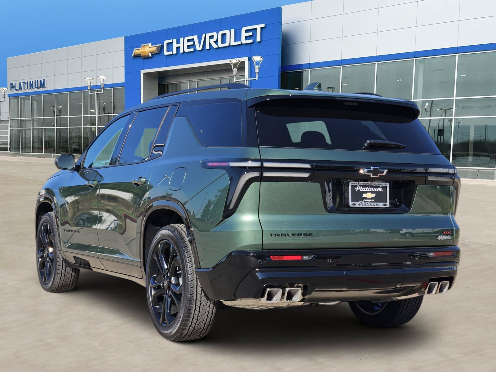 New 2027 Chevrolet Traverse RS w/ LPO, Floor Liner Package FWD image 4