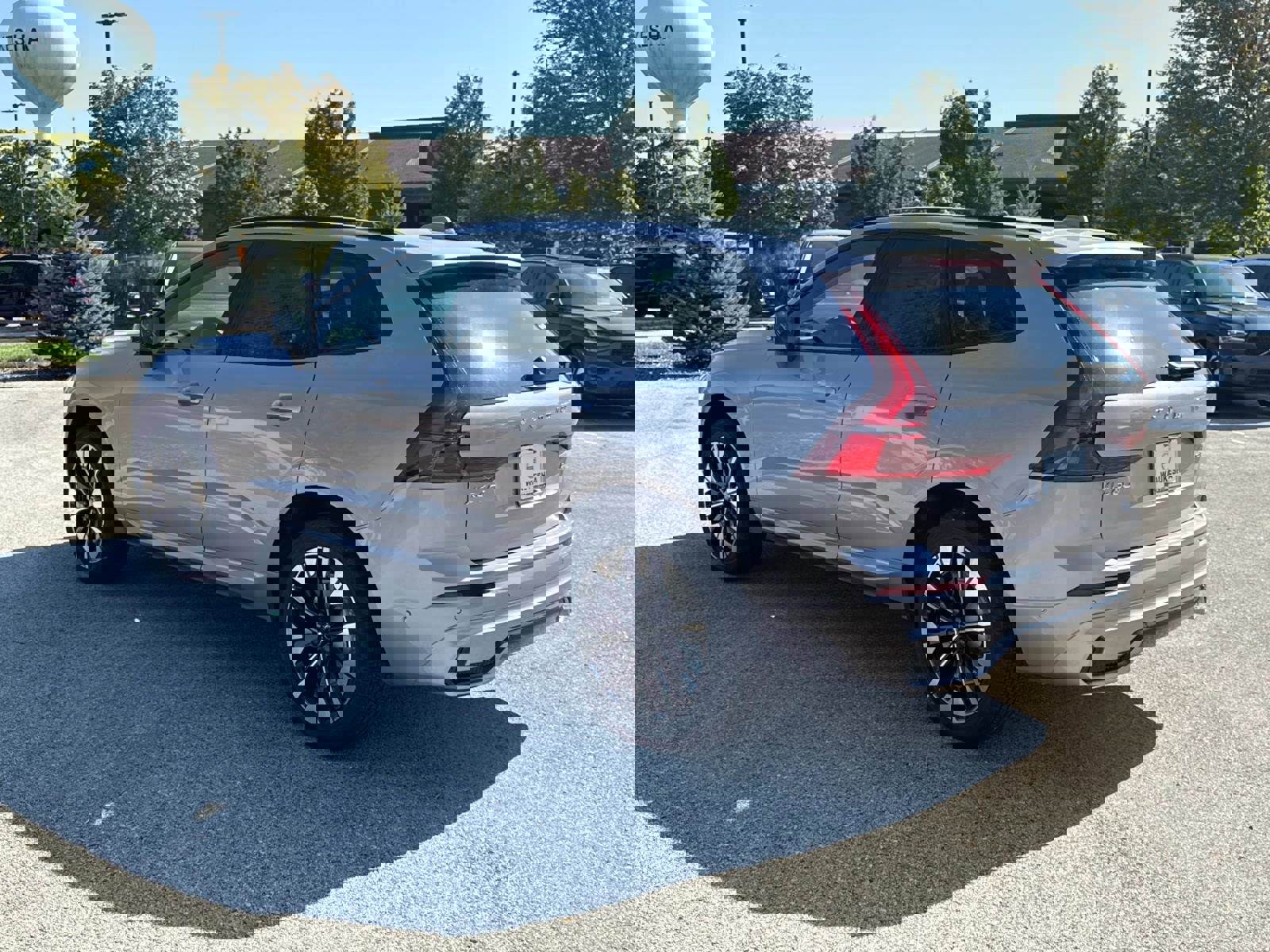 New 2026 Volvo XC60 B5 Plus w/ Climate Package image 7