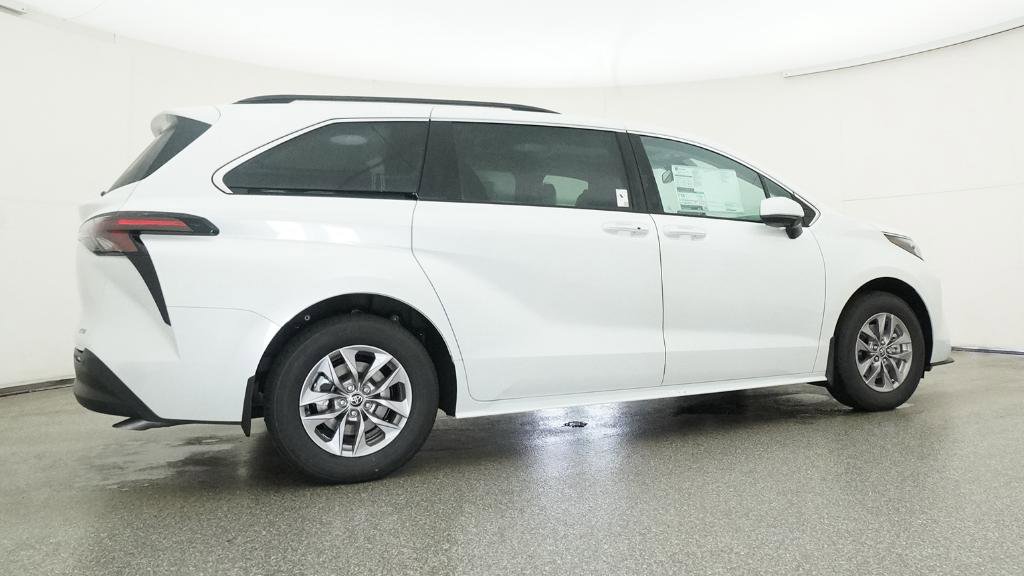 New 2026 Toyota Sienna XLE FWD image 29