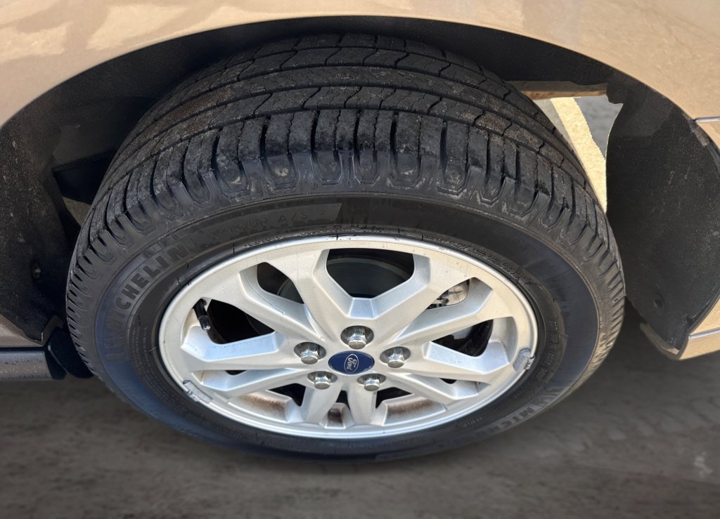 Used 2019 Ford Transit Connect XLT FWD image 17