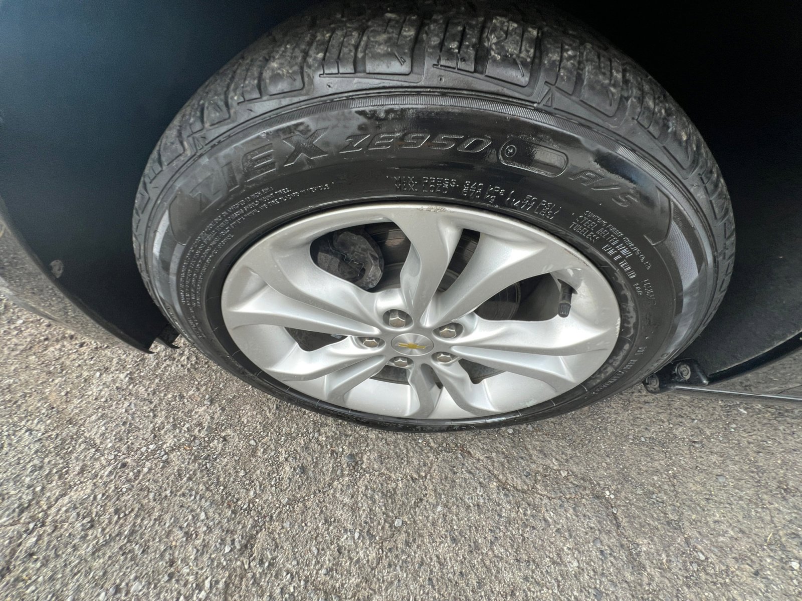 Used 2019 Chevrolet Cruze LT image 27