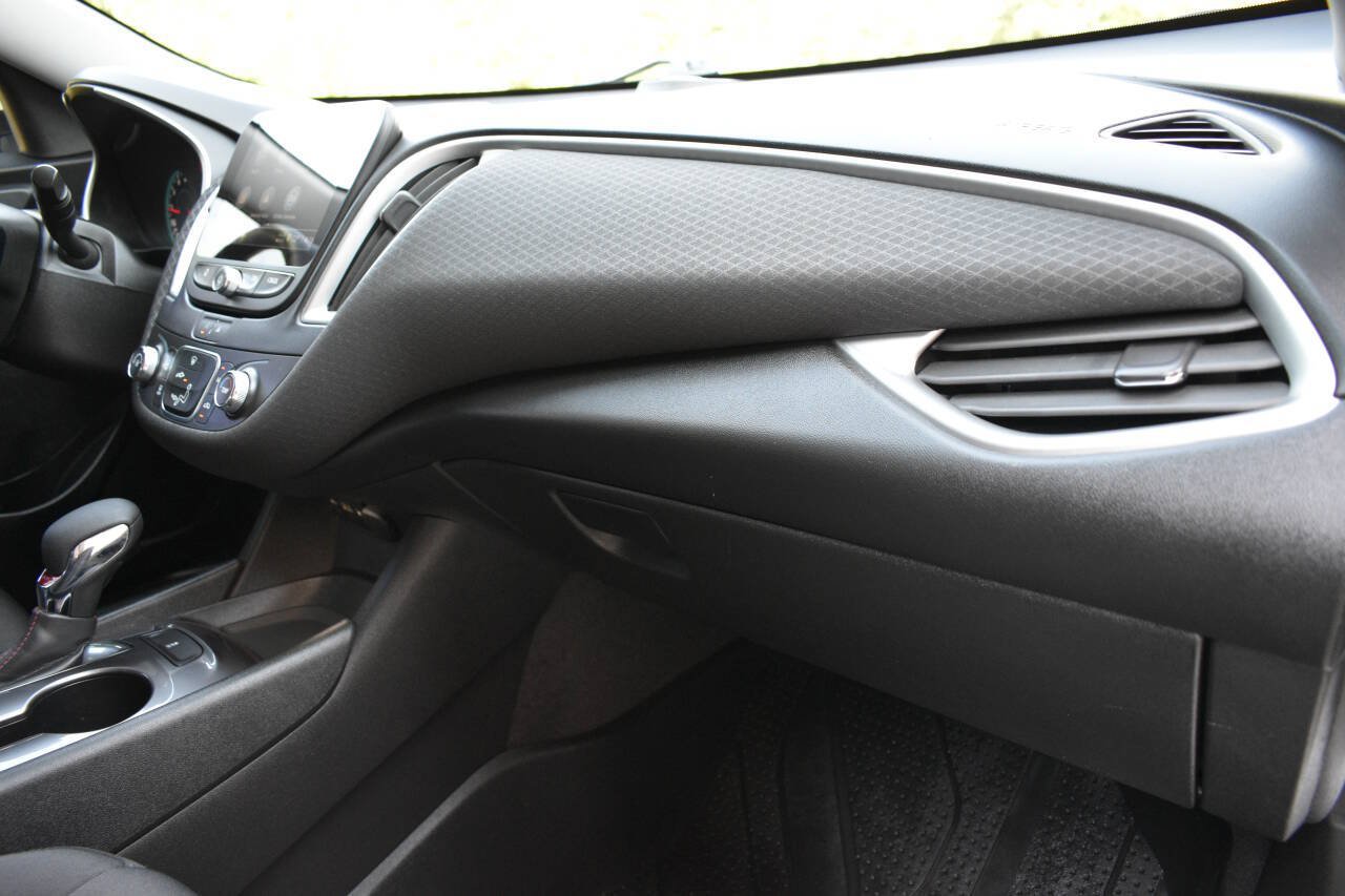 Used 2023 Chevrolet Malibu RS FWD image 20