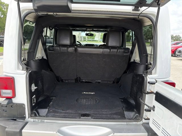 Used 2015 Jeep Wrangler Unlimited Sahara w/ Dual Top Group AWD/4WD image 12