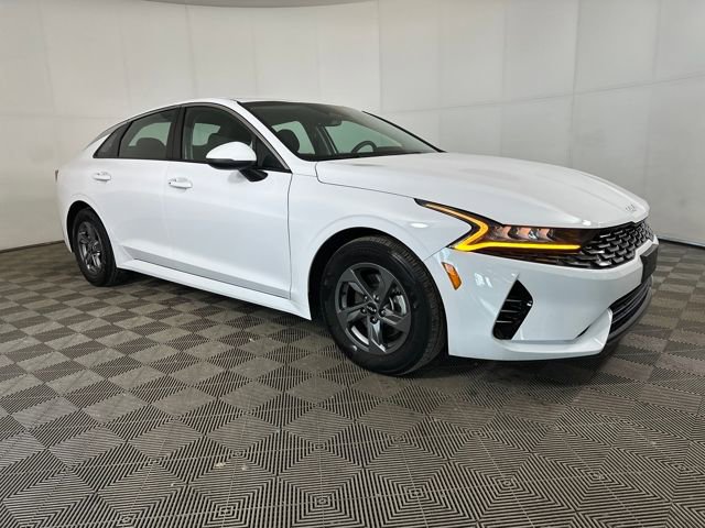Used 2023 Kia K5 LXS image 2