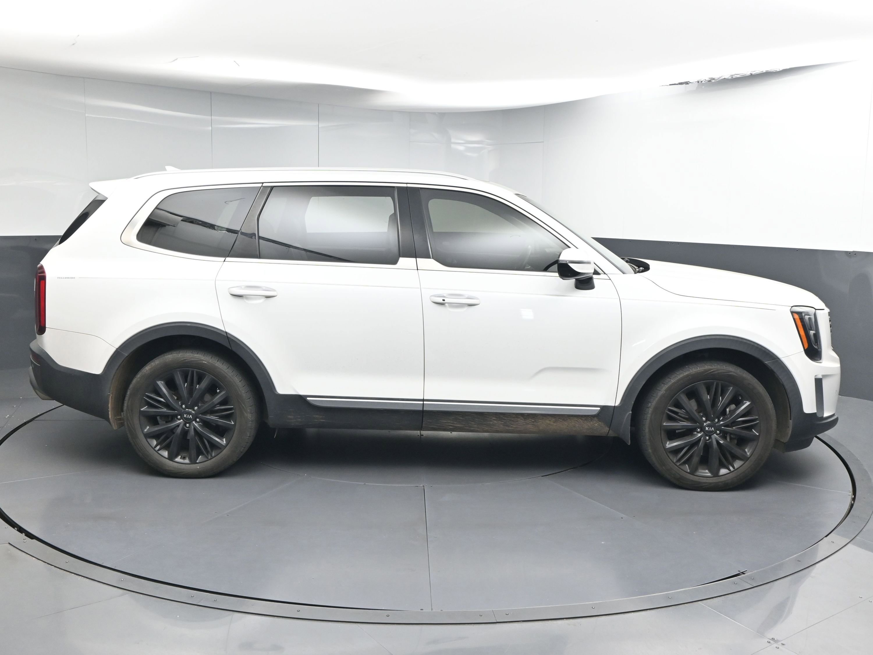 Used 2020 Kia Telluride SX image 9