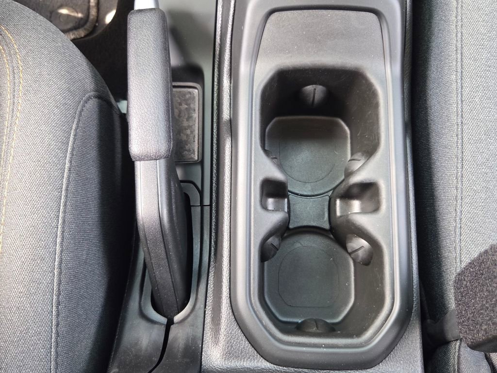 Used 2025 Jeep Wrangler Unlimited Sahara image 18