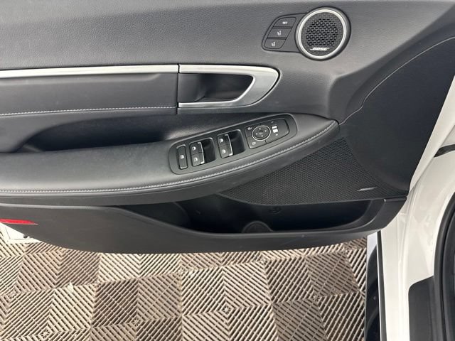 Used 2022 Hyundai Sonata Limited FWD image 18
