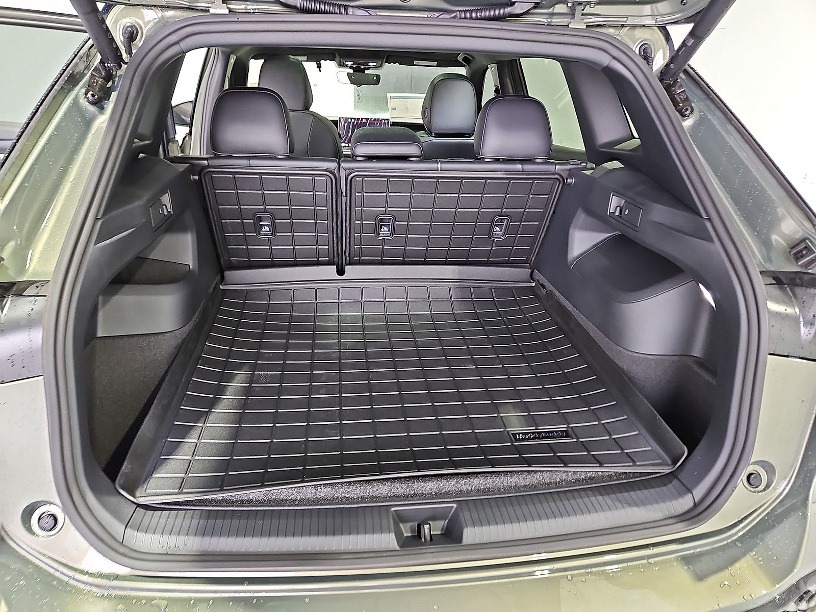 New 2026 Volkswagen Tiguan SE R-Line FWD image 13