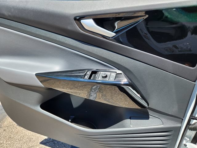 Certified 2022 Volkswagen ID.4 Pro AWD/4WD image 21