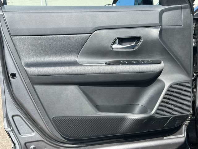 New 2026 Nissan Kicks SV w/ Charging Package AWD/4WD image 11
