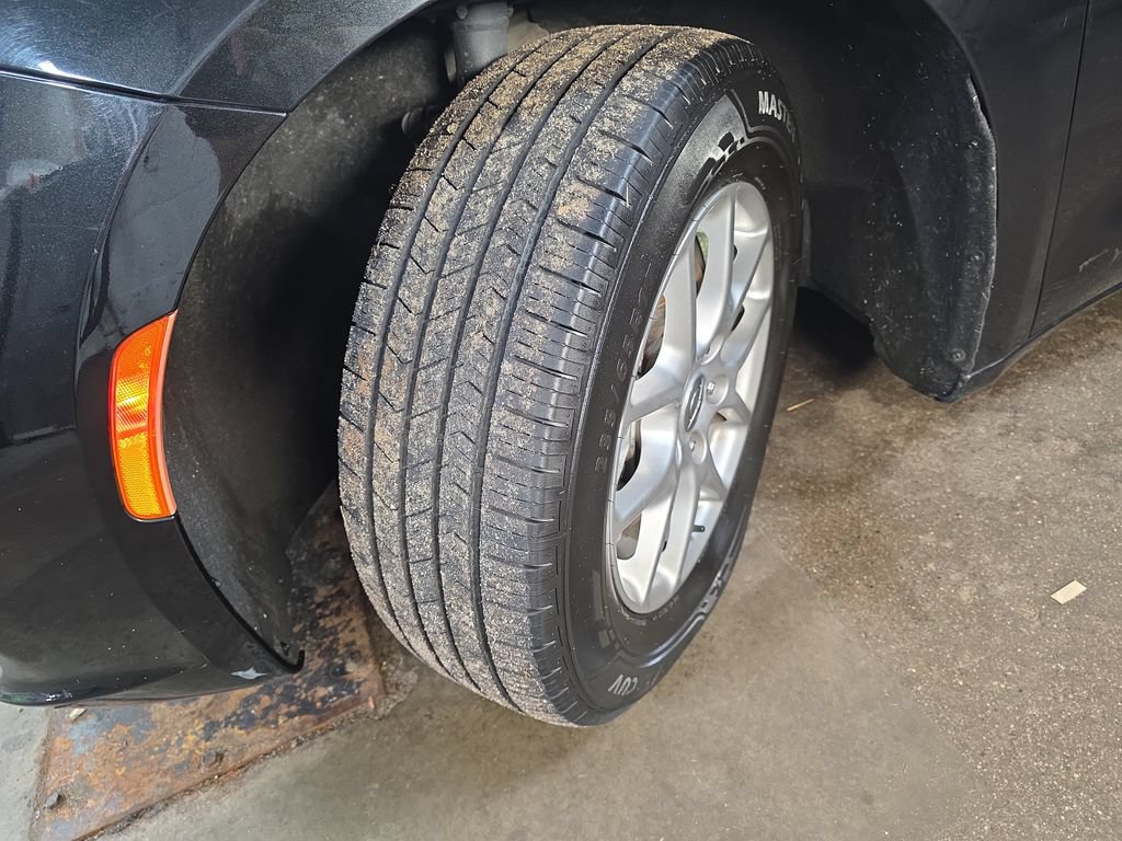 Used 2023 Chrysler Pacifica Touring-L FWD image 33