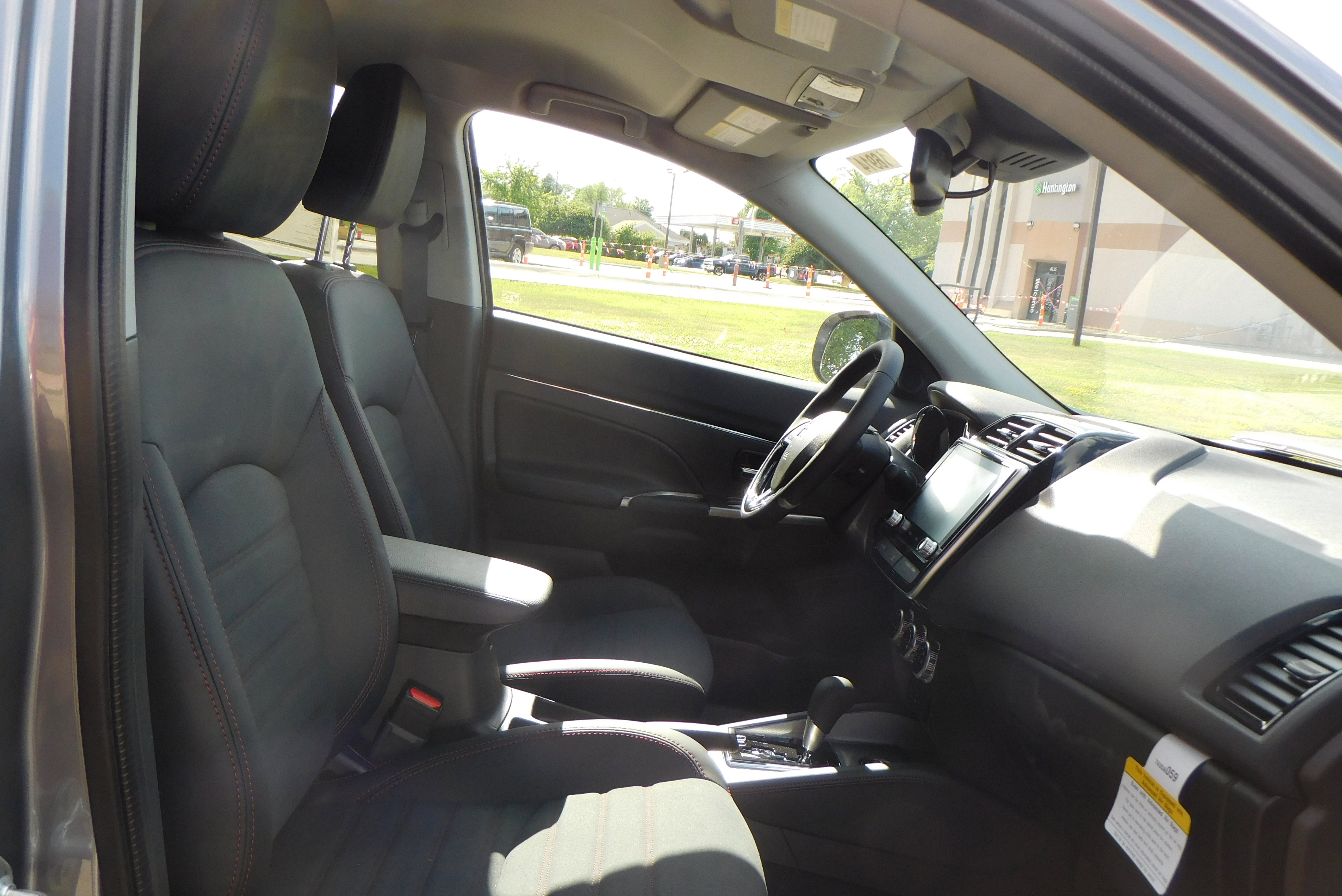 New 2025 Mitsubishi Outlander Sport AWD image 31