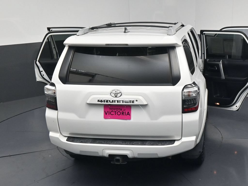 Used 2018 Toyota 4Runner SR5 Premium AWD/4WD image 27