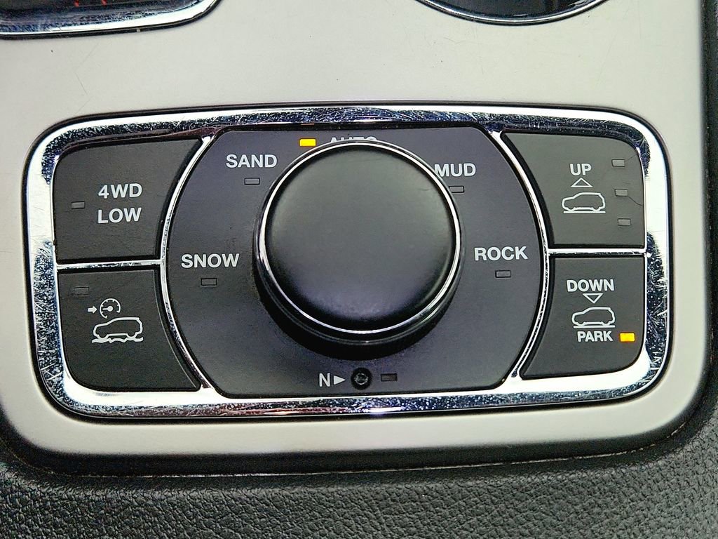 Used 2018 Jeep Grand Cherokee Trailhawk AWD/4WD image 19