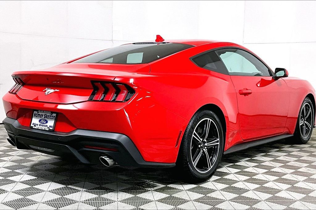 Used 2024 Ford Mustang Coupe image 12