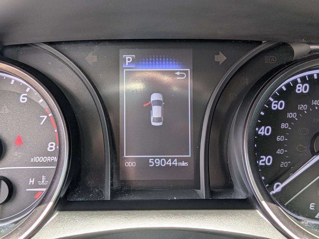 Used 2021 Toyota Camry SE FWD image 32