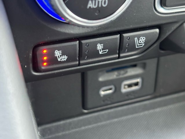 Used 2021 GMC Yukon SLT w/ SLT Premium Package image 28