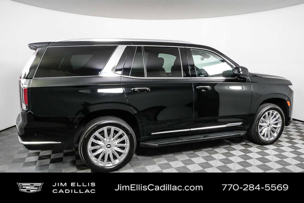 Used 2024 Cadillac Escalade Premium Luxury image 2