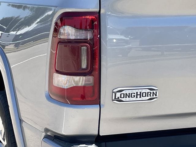 Used 2022 RAM 1500 Limited w/ Body Color Bumper Group AWD/4WD image 6
