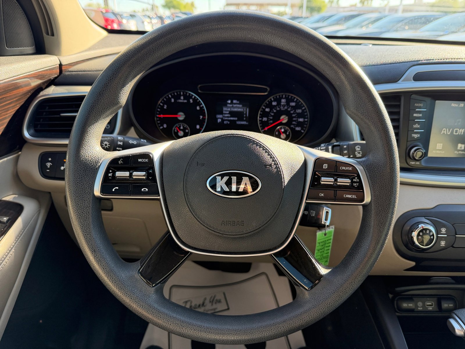 Used 2020 Kia Sorento LX image 9