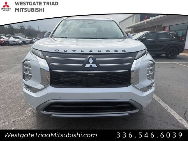 New 2026 Mitsubishi Outlander SEL FWD image 2