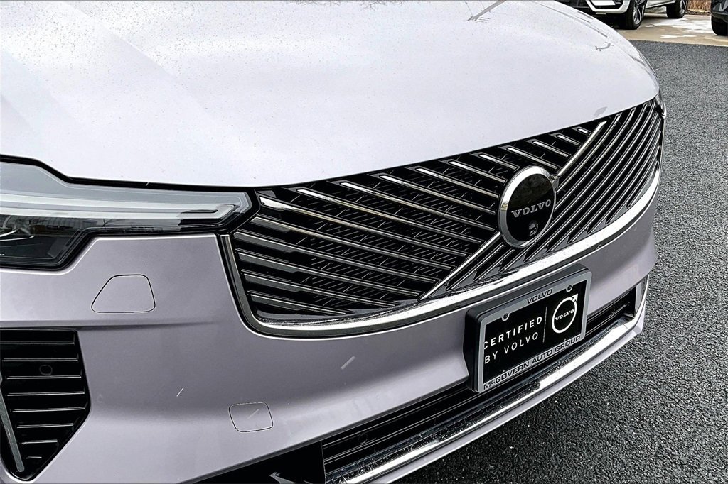 Used 2026 Volvo XC90 B5 Plus w/ Protection Package image 34