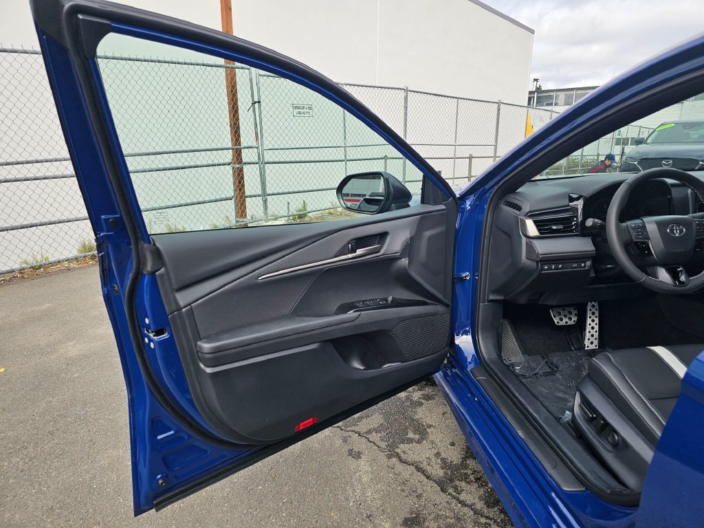 New 2026 Toyota Camry SE w/ Convenience Package FWD image 18
