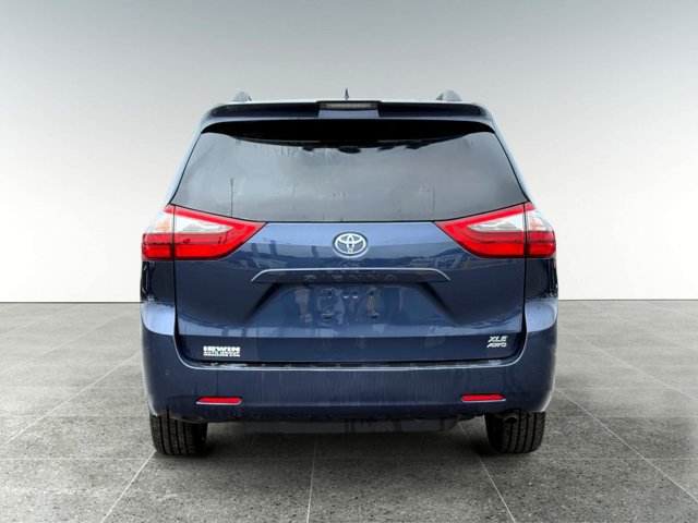 Used 2020 Toyota Sienna XLE Premium AWD/4WD image 5