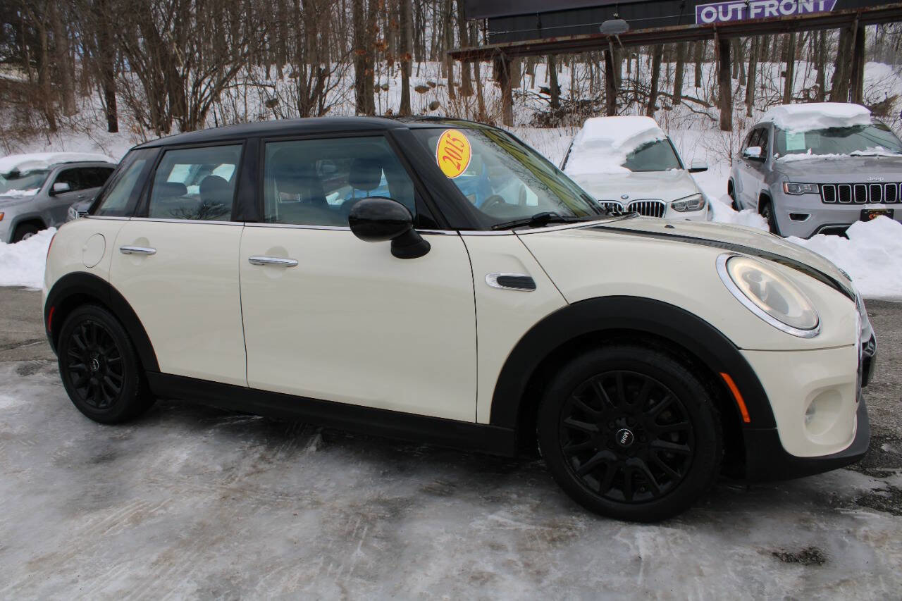 Used 2015 MINI Cooper 4-Door Hardtop image 5