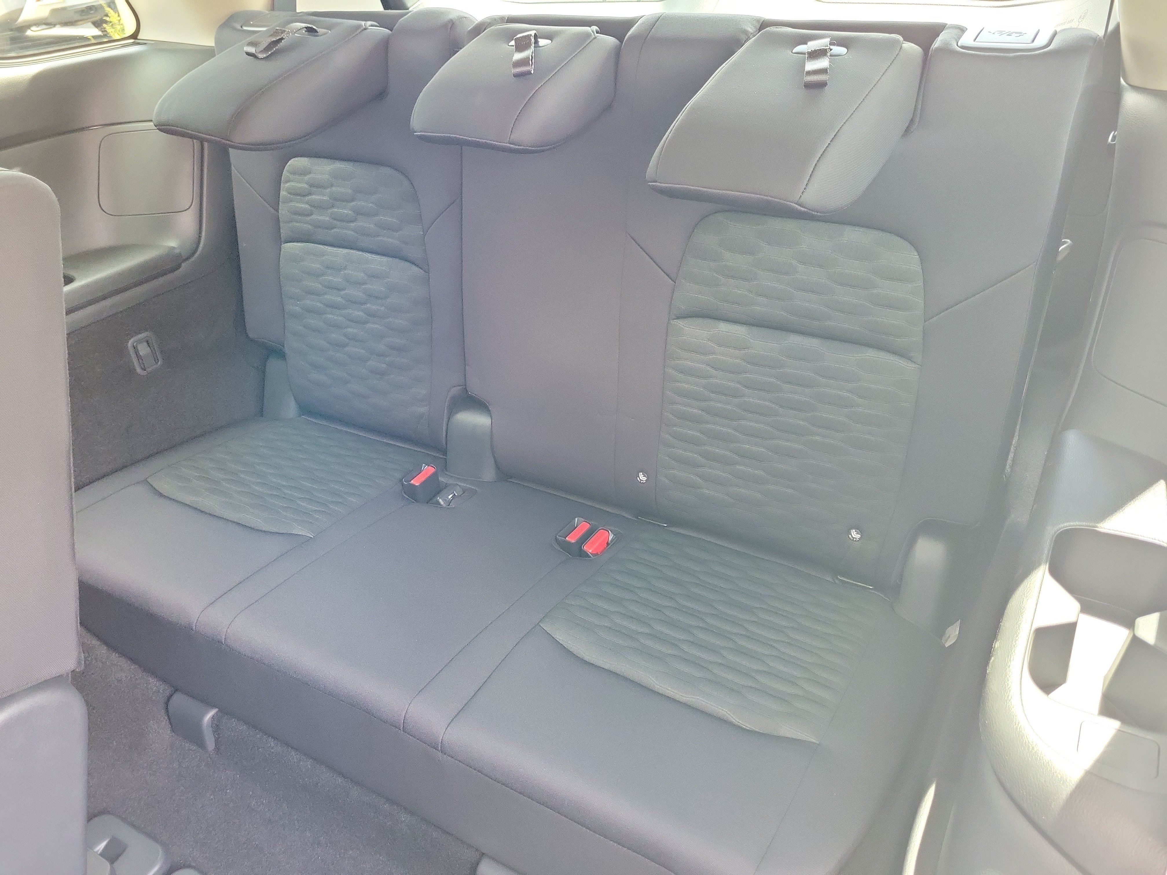 Certified 2024 Nissan Pathfinder SV w/ Black Appearance Package FWD image 15