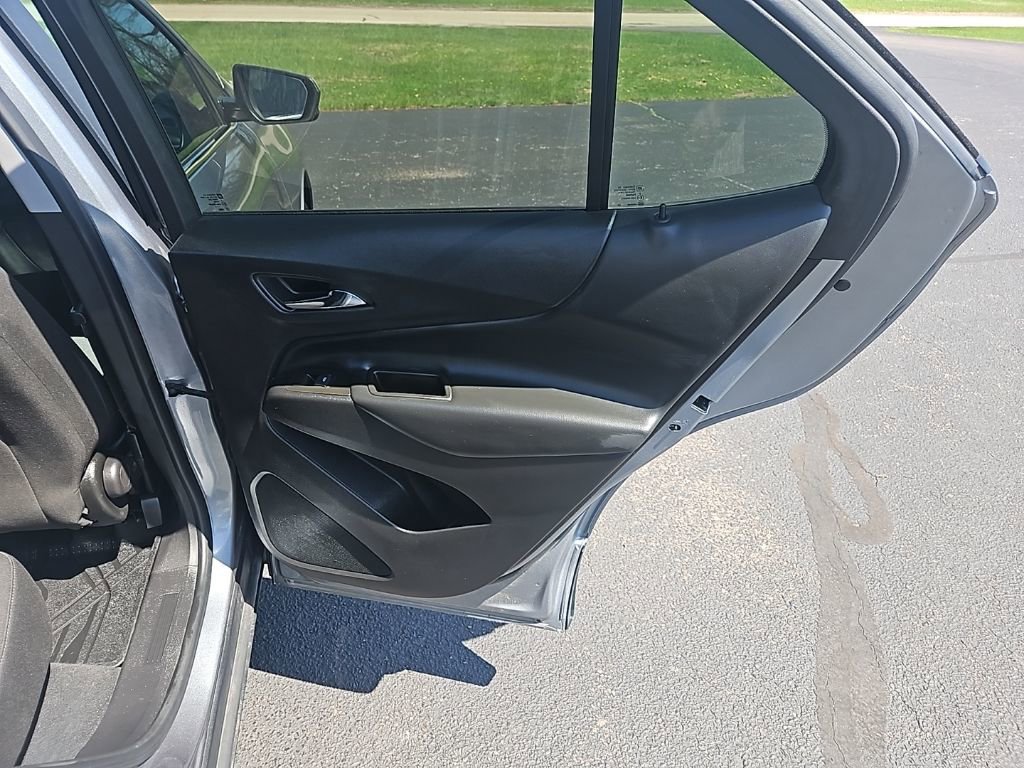 Used 2023 Chevrolet Equinox LT FWD image 29