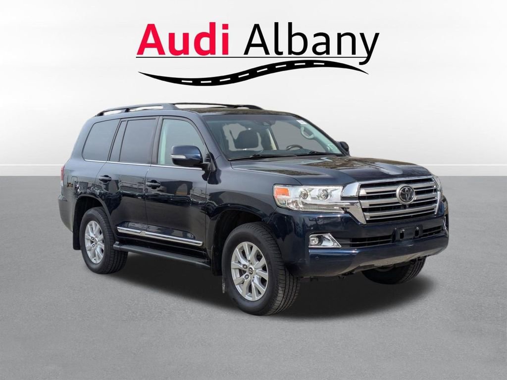 Used 2018 Toyota Land Cruiser image 8