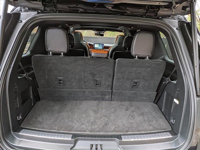 Used 2020 Lincoln Navigator Reserve w/ Equipment Group 208A Reserve image 22