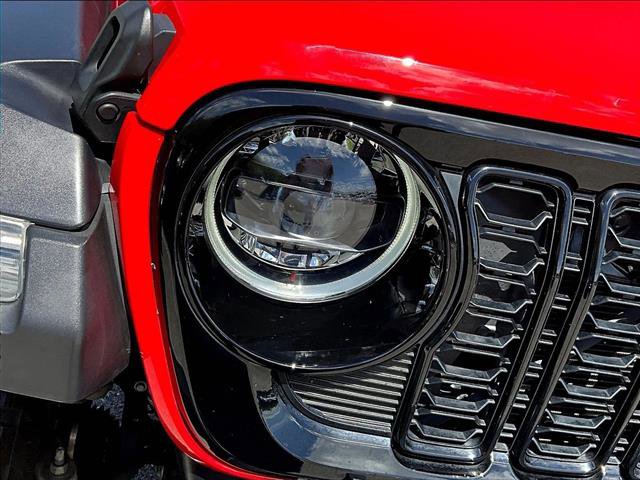 Used 2024 Jeep Wrangler Willys AWD/4WD image 28