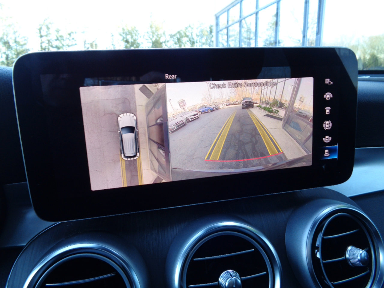 Used 2022 Mercedes-Benz GLC 300 4MATIC image 13