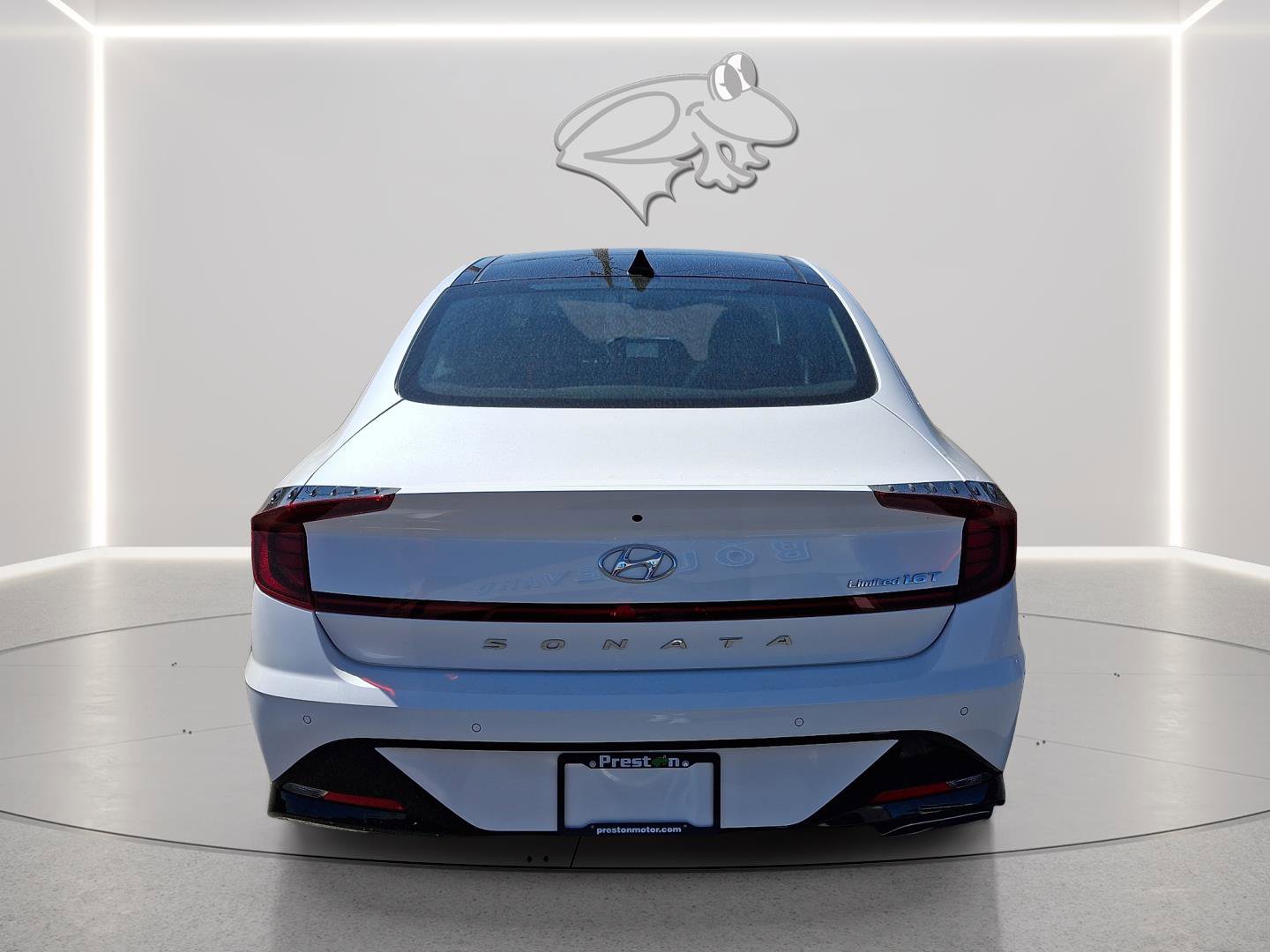 Used 2022 Hyundai Sonata Limited w/ Preferred Accessory Package image 4