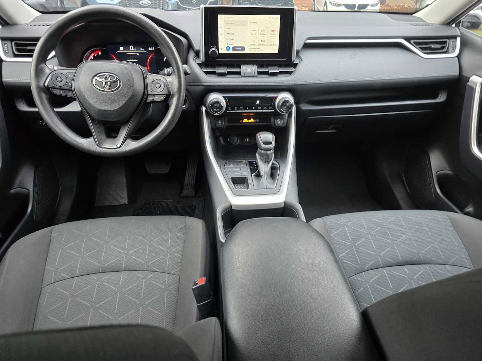 Used 2024 Toyota RAV4 XLE image 18