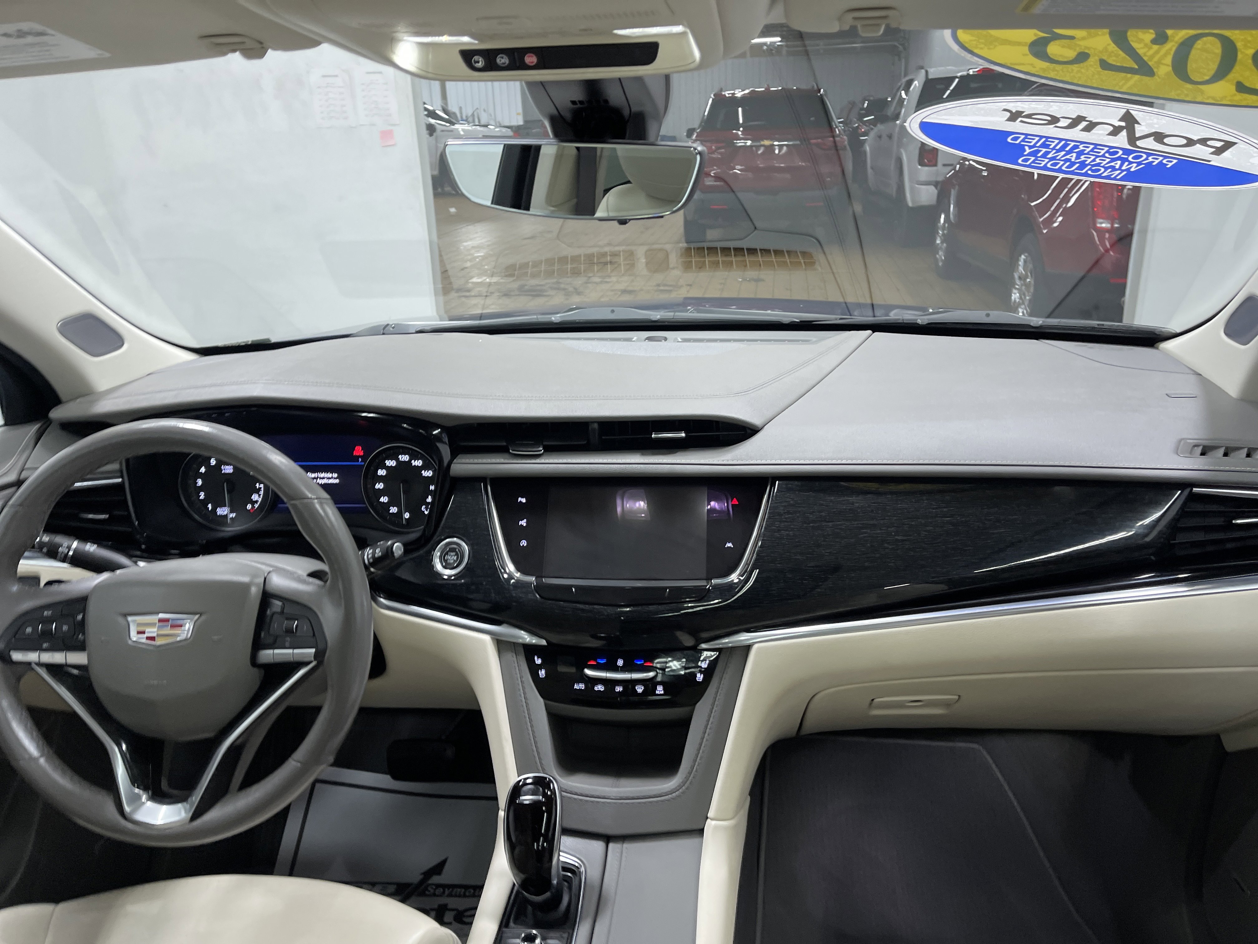 Used 2023 Cadillac XT6 Premium Luxury w/ Technology Package AWD/4WD image 23