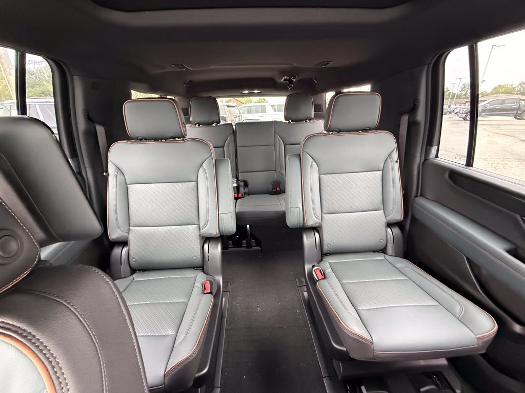 New 2026 GMC Yukon XL AT4 w/ AT4 Premium Plus Package AWD/4WD image 29