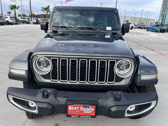 Used 2025 Jeep Wrangler Sahara image 2