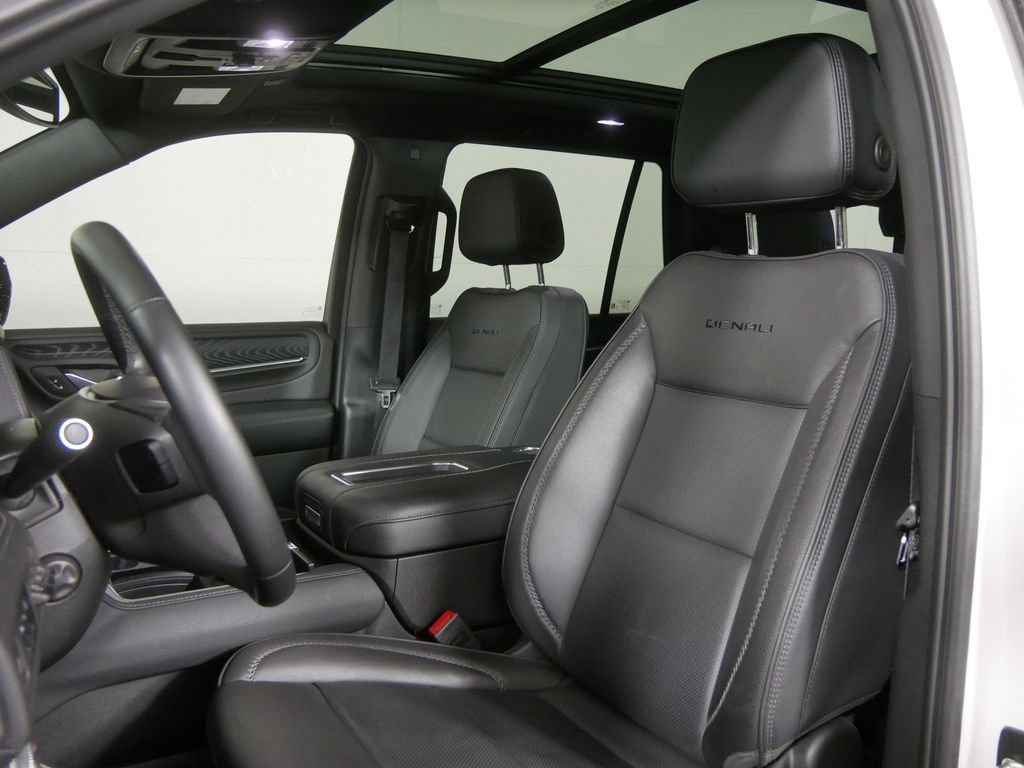 Used 2024 GMC Yukon Denali AWD/4WD image 11