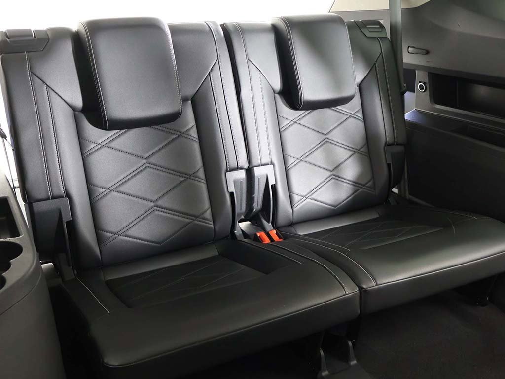 Used 2024 Volkswagen Atlas SE image 39