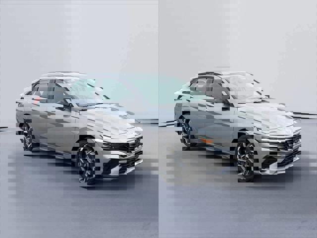 New 2025 Hyundai Elantra SEL
