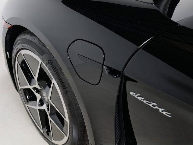 New 2025 Porsche Taycan image 11