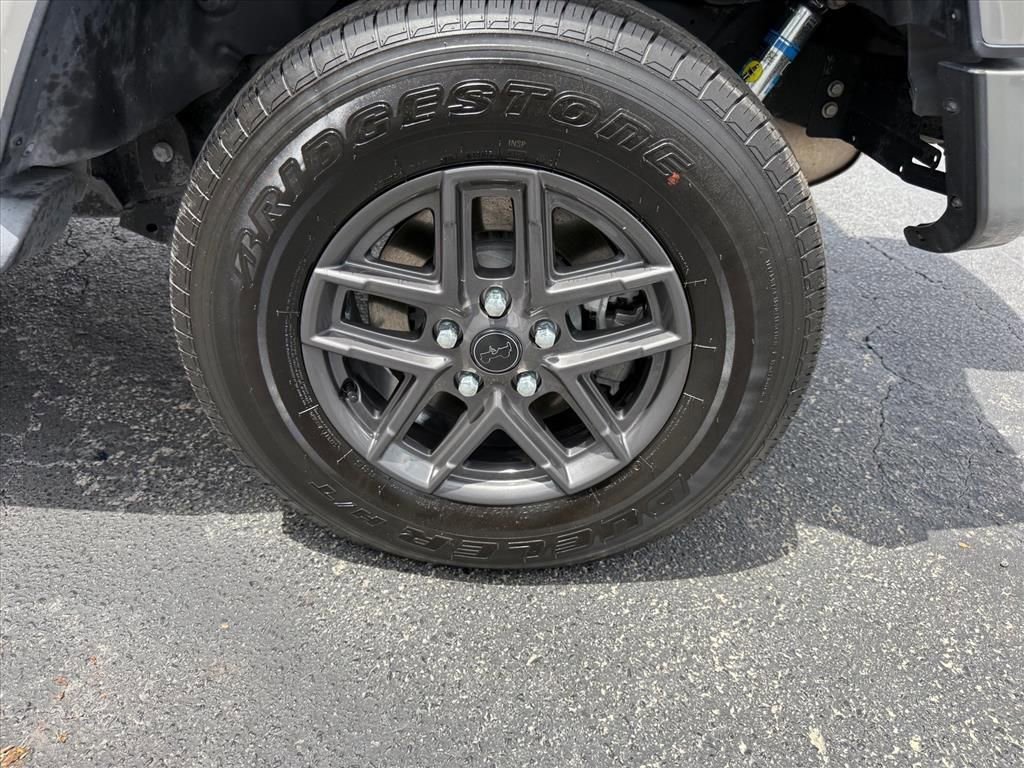 Used 2022 Jeep Wrangler Unlimited Sahara AWD/4WD image 16